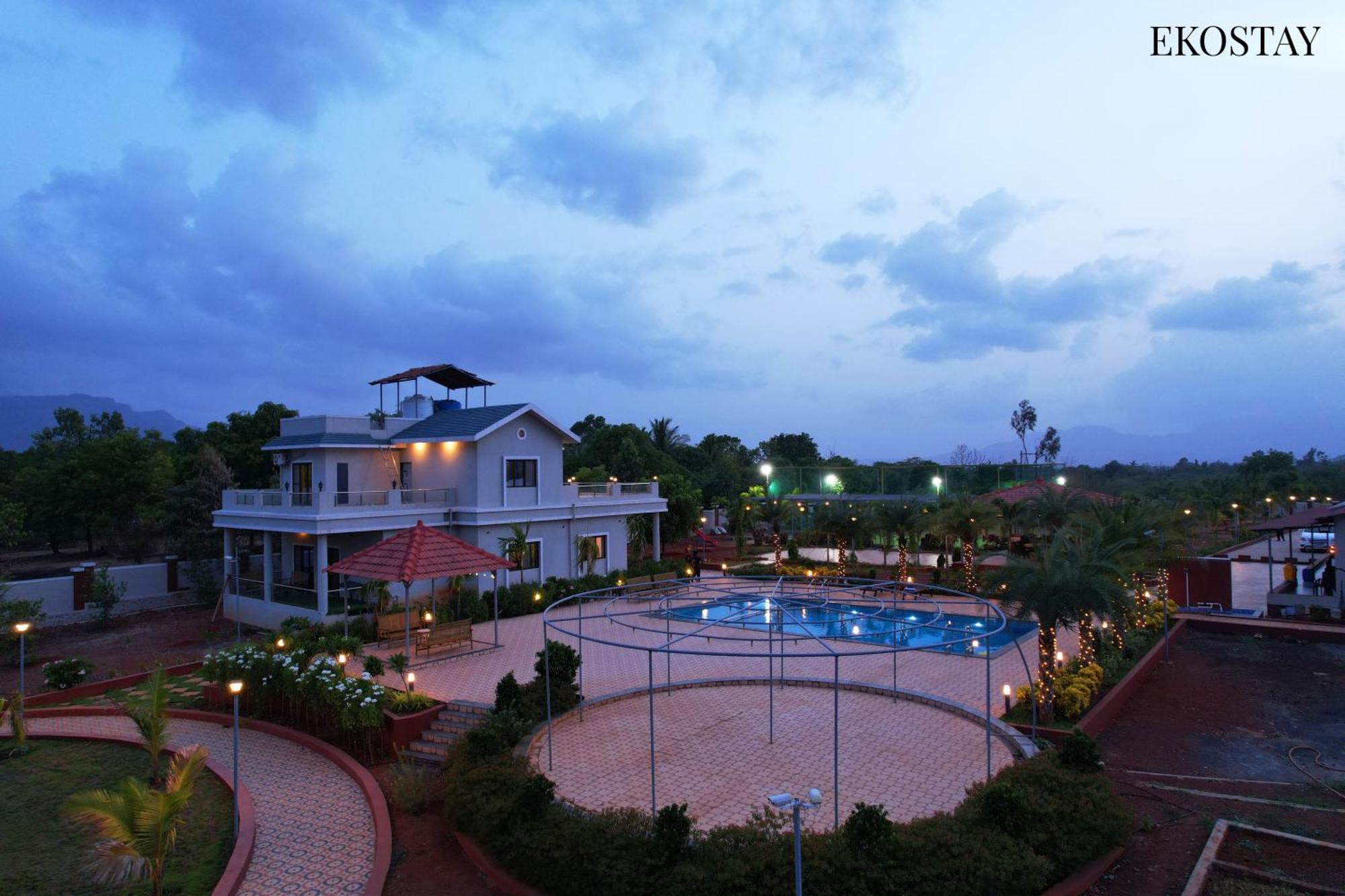 Ekostay Gold Palm Estate I Cricket Turf I Rain Dance I 2 Acre Property Karjat Εξωτερικό φωτογραφία