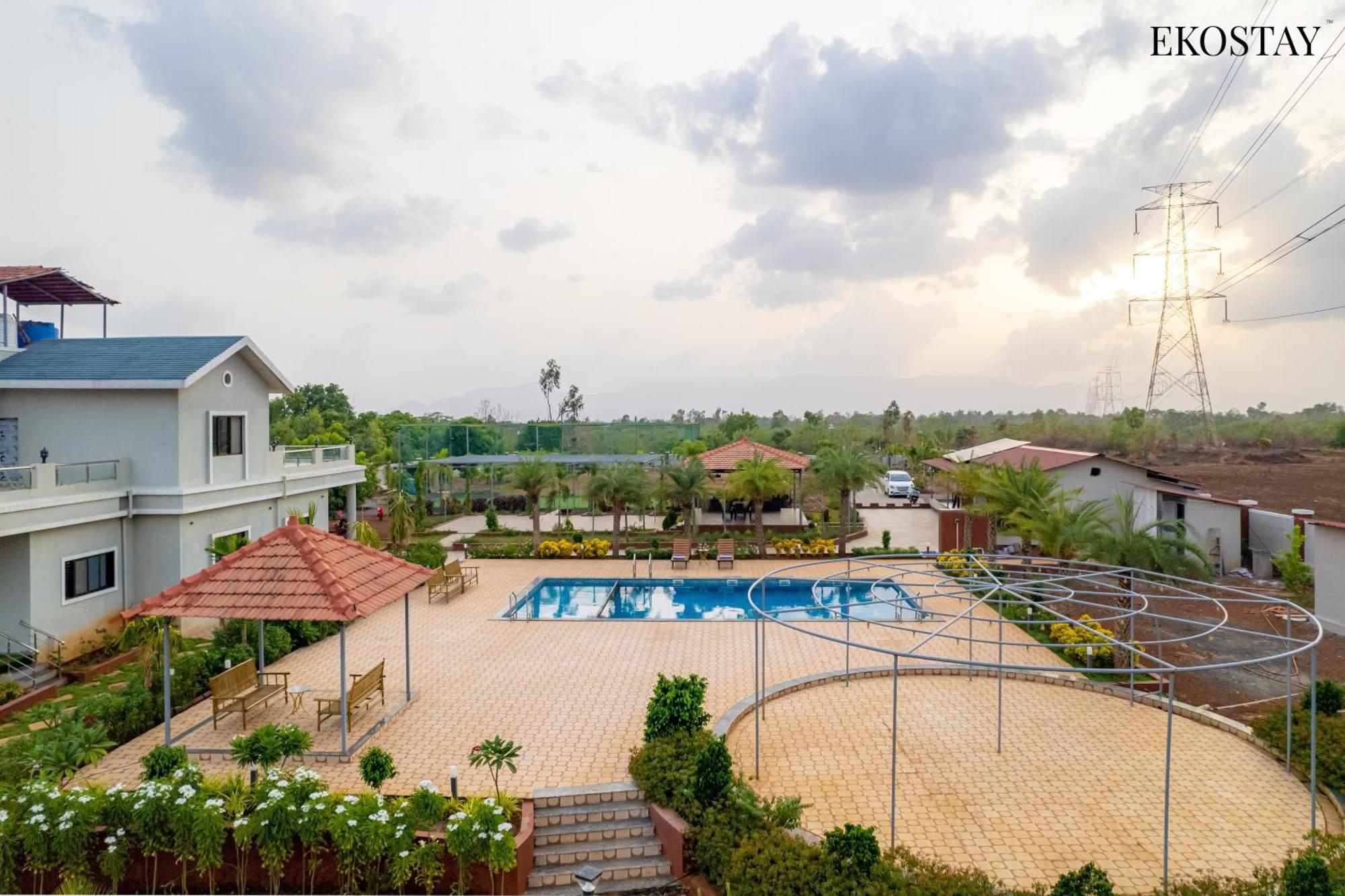 Ekostay Gold Palm Estate I Cricket Turf I Rain Dance I 2 Acre Property Karjat Εξωτερικό φωτογραφία