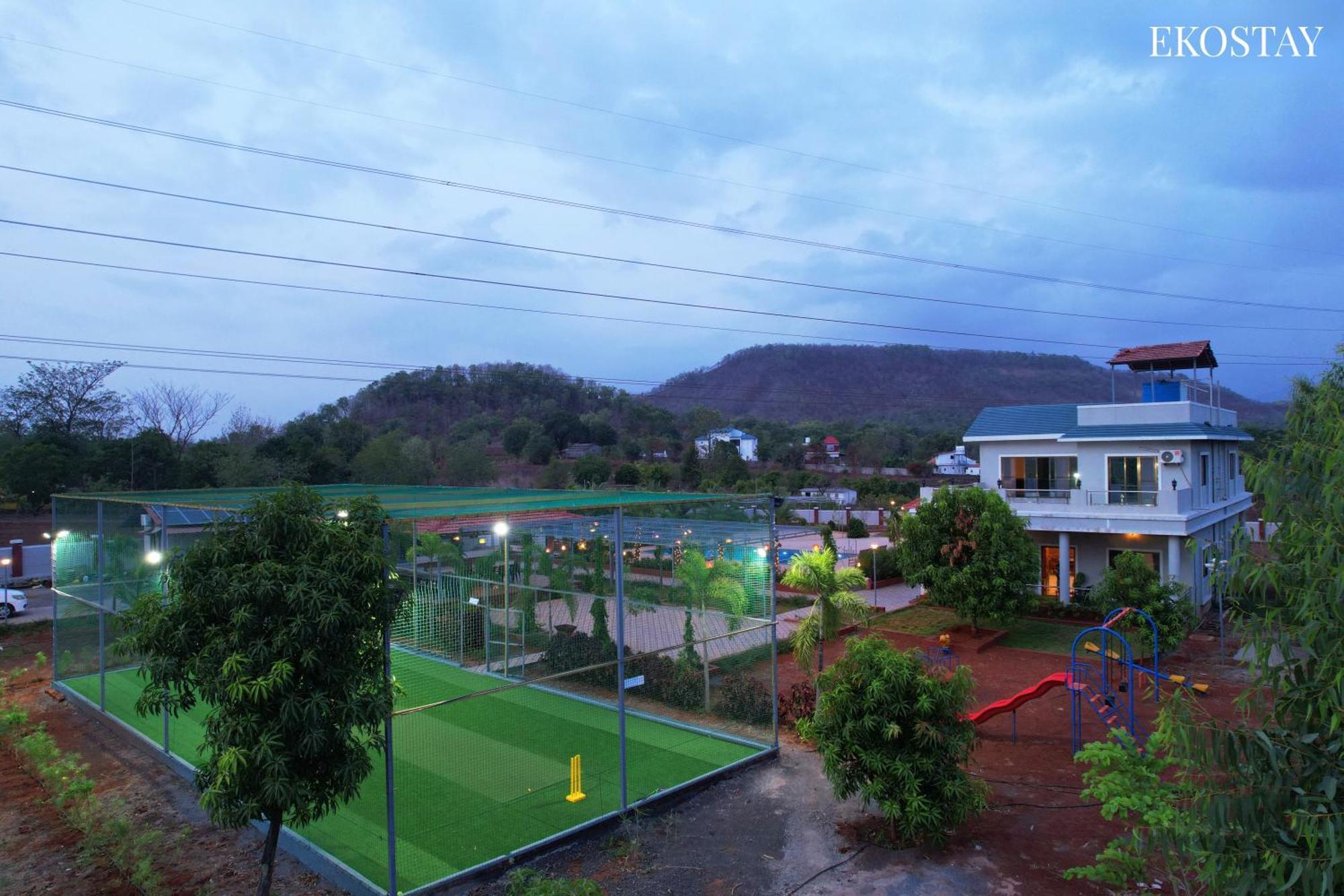 Ekostay Gold Palm Estate I Cricket Turf I Rain Dance I 2 Acre Property Karjat Εξωτερικό φωτογραφία